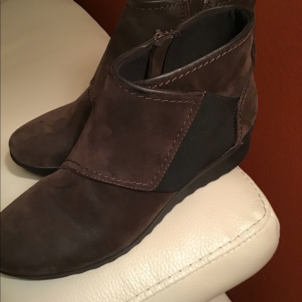 CLARKS CLOUDSTEEPERS WOMENS ANGLE BOOTS
